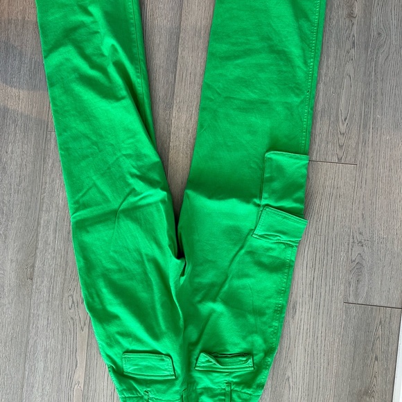 Aritzia Cargo Pants - Picture 2 of 4